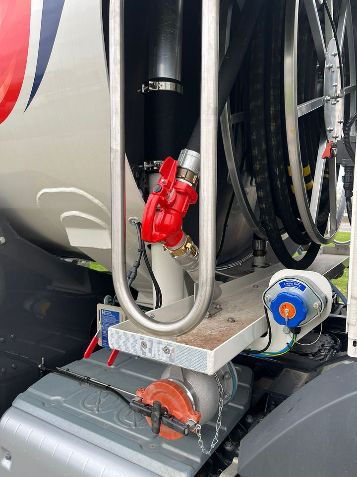 VOLVO FM380 - Kamion cisterna: slika 2 VOLVO FM380 - Kamion cisterna: slika 2