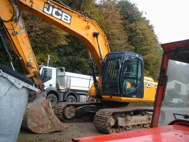 JCB JS220LCT4 - Bager guseničar: slika 3 JCB JS220LCT4 - Bager guseničar: slika 3