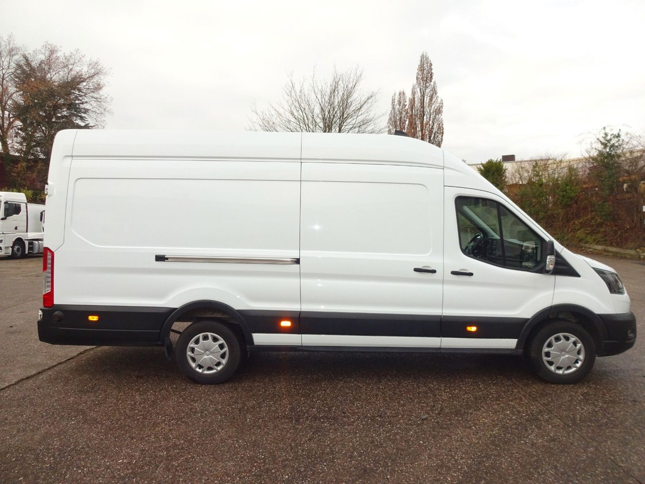 Ford Transit Kasten L4H3, Neu Klima, Tempomat, Kamera - Furgon: slika 4 Ford Transit Kasten L4H3, Neu Klima, Tempomat, Kamera - Furgon: slika 4