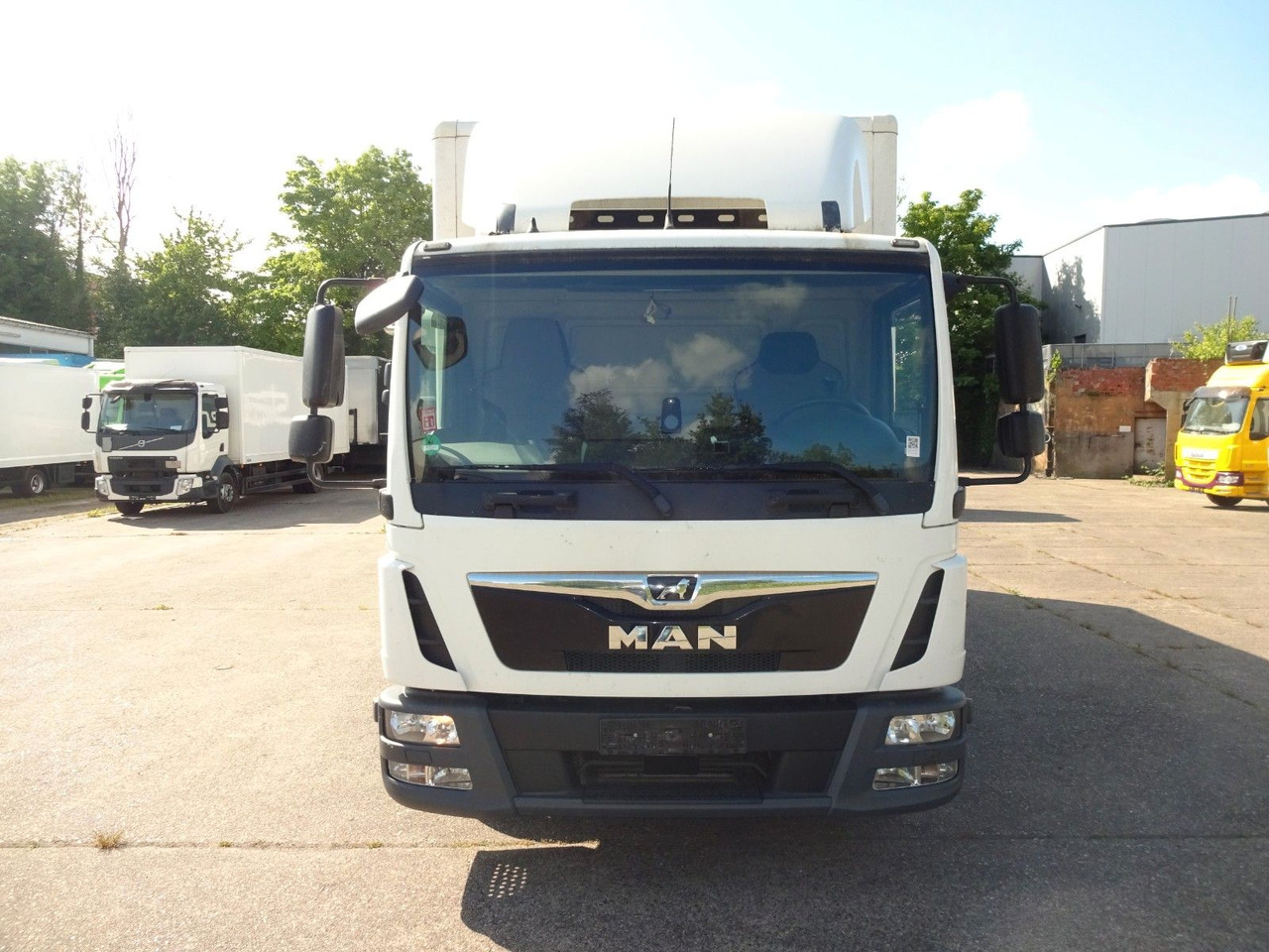 MAN TGL 8.190, LBW, Luft, Tempomat, Standheizung - Dostavno vozilo sa zatvorenim sandukom: slika 3 MAN TGL 8.190, LBW, Luft, Tempomat, Standheizung - Dostavno vozilo sa zatvorenim sandukom: slika 3