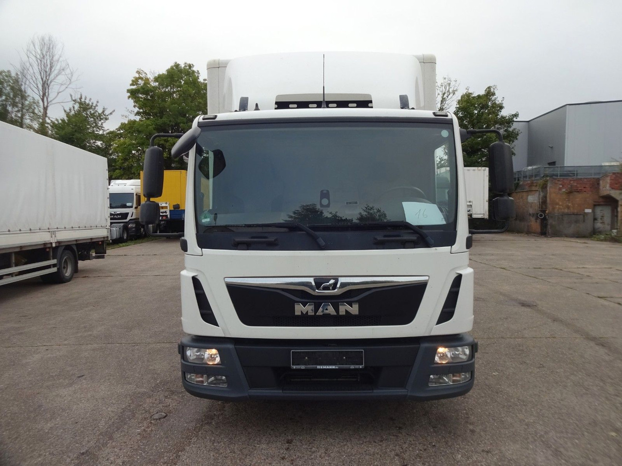 MAN TGL 8.190, LBW, Luft, Tempomat, Standheizung - Dostavno vozilo sa zatvorenim sandukom: slika 2 MAN TGL 8.190, LBW, Luft, Tempomat, Standheizung - Dostavno vozilo sa zatvorenim sandukom: slika 2