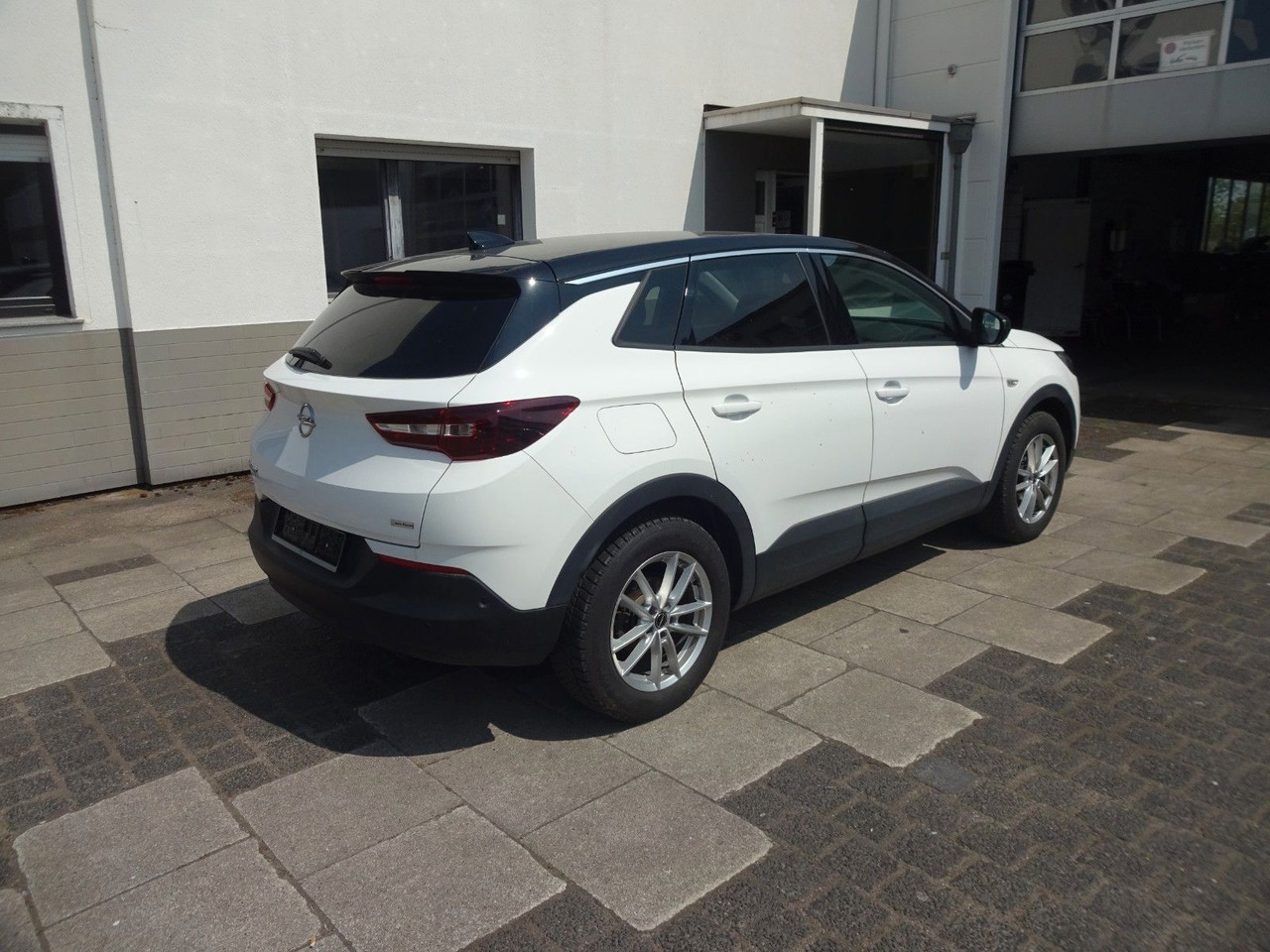 Opel Grandland (X) - SUVSUV: slika 4 Opel Grandland (X) - SUVSUV: slika 4