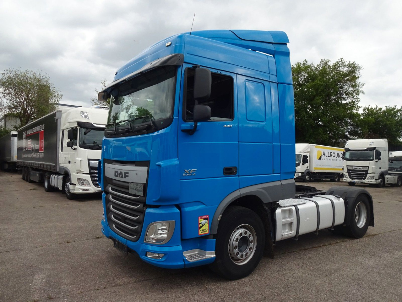 DAF XF 440, SC, Klima, 2 x Tank, Intarder, Standklim - Tegljač: slika 2 DAF XF 440, SC, Klima, 2 x Tank, Intarder, Standklim - Tegljač: slika 2