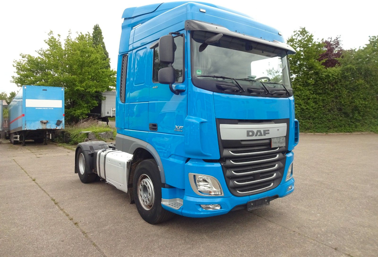 DAF XF 440, SC, Klima, 2 x Tank, Intarder, Standklim - Tegljač: slika 4 DAF XF 440, SC, Klima, 2 x Tank, Intarder, Standklim - Tegljač: slika 4