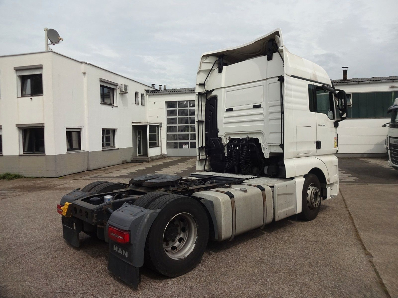MAN TGX 18.460, XLX, ACC, 2 x Tank - Tegljač: slika 5 MAN TGX 18.460, XLX, ACC, 2 x Tank - Tegljač: slika 5