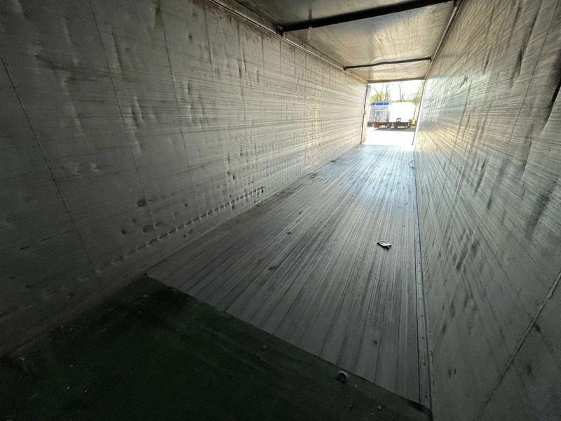 Bulthuis 92m3 Walking Floor Cargo Floor SAF Schijfremmen Liftas - Poluprikolica sa pokretnim podom: slika 5 Bulthuis 92m3 Walking Floor Cargo Floor SAF Schijfremmen Liftas - Poluprikolica sa pokretnim podom: slika 5