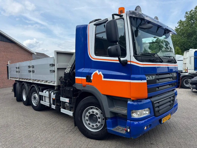 DAF CF 85.360 8X2 3 Zijdige kipper HIAB 16 t/m kraan AHK Top condition - Istovarivač, Kamion sa dizalicom: slika 4 DAF CF 85.360 8X2 3 Zijdige kipper HIAB 16 t/m kraan AHK Top condition - Istovarivač, Kamion sa dizalicom: slika 4