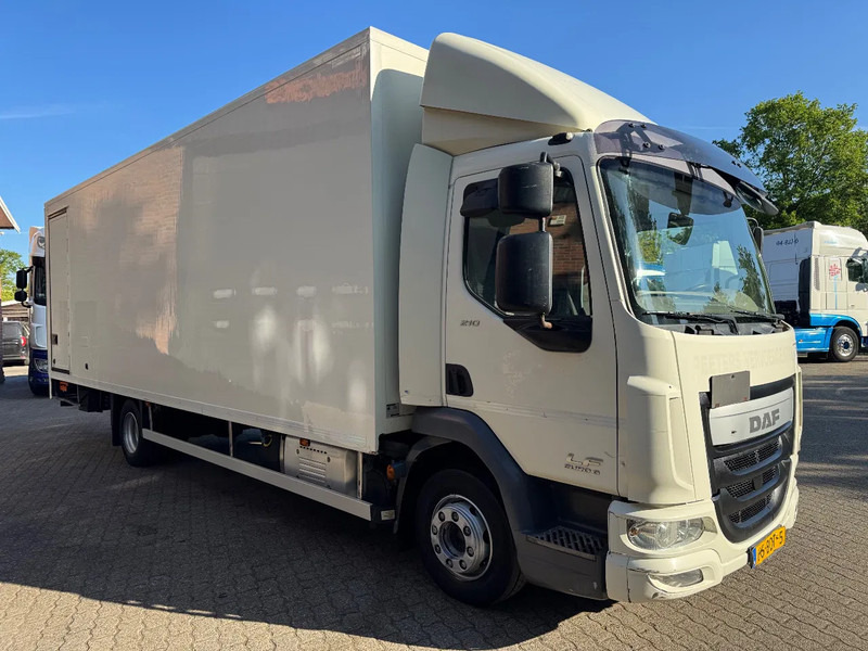 DAF LF 210 12T Airco 7.3M Koffer LBW 449.300KM NL Truck - Kamion sa zatvorenim sandukom: slika 2 DAF LF 210 12T Airco 7.3M Koffer LBW 449.300KM NL Truck - Kamion sa zatvorenim sandukom: slika 2
