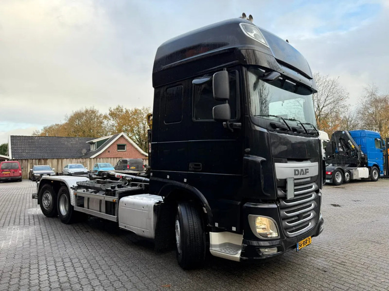 DAF XF 440 6x2 Hyva Haakarm Stuuras 660.119KM! NL Truck APK 03-2026 - Kamion sa hidrauličnom kukom: slika 4 DAF XF 440 6x2 Hyva Haakarm Stuuras 660.119KM! NL Truck APK 03-2026 - Kamion sa hidrauličnom kukom: slika 4
