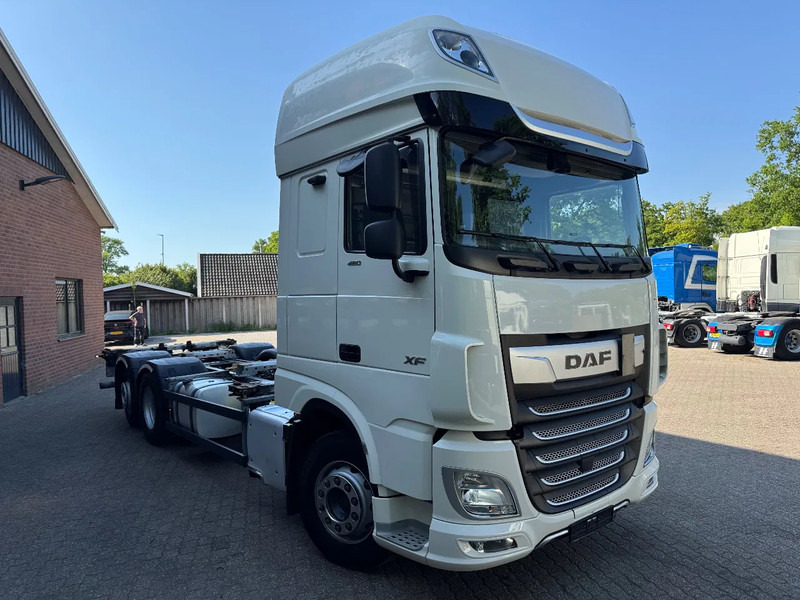 DAF XF 480 6X2 SSC FAN BDF Retarder 2x AHK Lenkachse Standairco - Kamion za prevoz kontejnera/ Kamion sa promenjivim sandukom: slika 2 DAF XF 480 6X2 SSC FAN BDF Retarder 2x AHK Lenkachse Standairco - Kamion za prevoz kontejnera/ Kamion sa promenjivim sandukom: slika 2