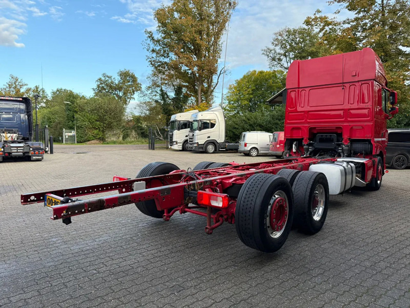 DAF XF 530 6X2 FAS Full air Alcoa Retarder Stuuras 7.6M Chassis NL Truck - Kamion sa golom šasijom i zatvorenom kabinom: slika 3 DAF XF 530 6X2 FAS Full air Alcoa Retarder Stuuras 7.6M Chassis NL Truck - Kamion sa golom šasijom i zatvorenom kabinom: slika 3