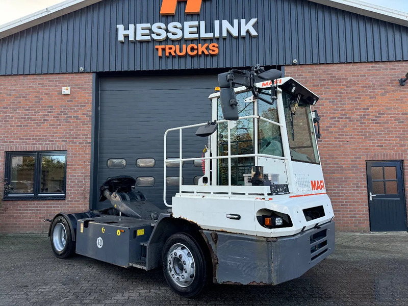 Mafi T225D T225D Rangeertrekker met Kenteken & vangmuil! - Terminalni traktor: slika 2 Mafi T225D T225D Rangeertrekker met Kenteken & vangmuil! - Terminalni traktor: slika 2