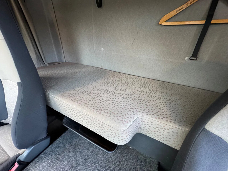 Kamion sa golom šasijom i zatvorenom kabinom Renault Midlum 180 DXI Laadkep Airco Zijdeur 123.910KM!! Slaapcabine: slika 6
