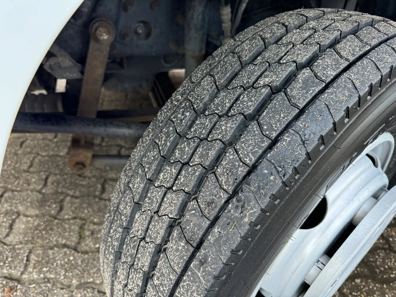 Kamion sa golom šasijom i zatvorenom kabinom Renault Midlum 180 DXI Laadkep Airco Zijdeur 123.910KM!! Slaapcabine: slika 10