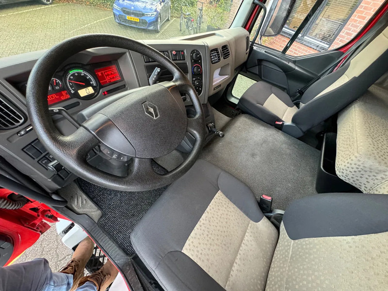 Interior photo 1: Kamion sa golom šasijom i zatvorenom kabinom Renault Midlum 180 DXI Laadkep Airco Zijdeur 123.910KM!! Slaapcabine