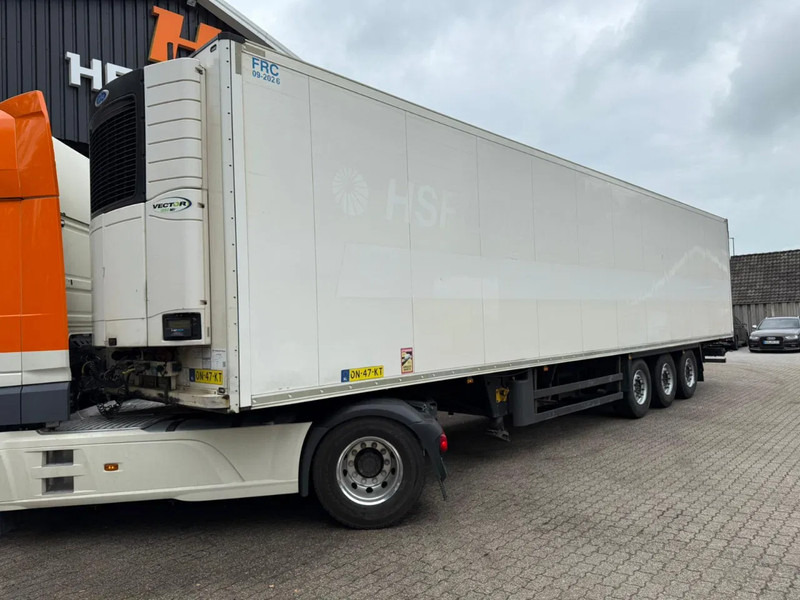 Schmitz Cargobull SKO 24 5x Vleeshaken Rohrbahnen Fleisch Carrier Vector 1950 MT NL Trailer - Izotermička poluprikolica: slika 1 Schmitz Cargobull SKO 24 5x Vleeshaken Rohrbahnen Fleisch Carrier Vector 1950 MT NL Trailer - Izotermička poluprikolica: slika 1