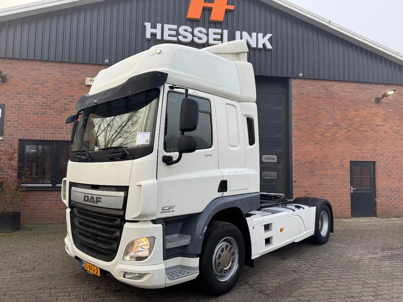 DAF CF 370 4X2 Space Cab Side skirts ACC NL Truck APK 09/2025 - Tegljač: slika 1 DAF CF 370 4X2 Space Cab Side skirts ACC NL Truck APK 09/2025 - Tegljač: slika 1