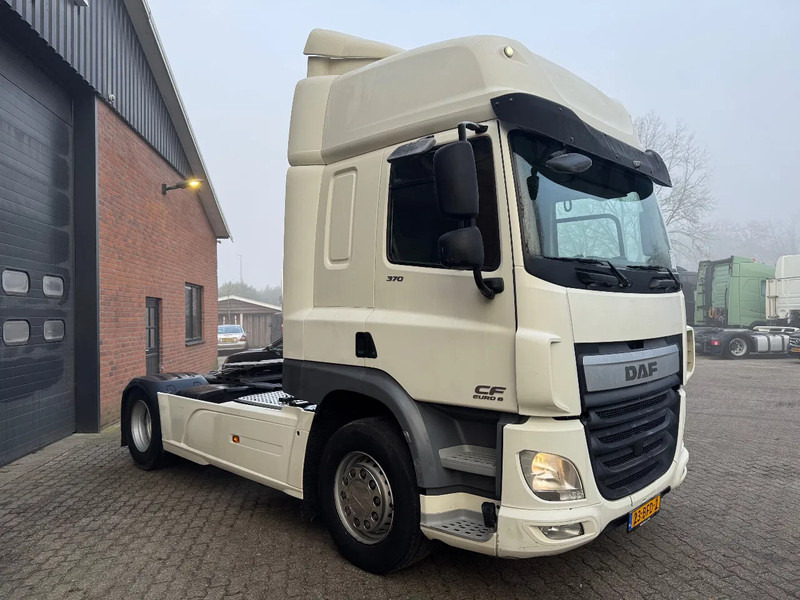 DAF CF 370 4X2 Space Cab Side skirts ACC NL Truck APK 09/2025 - Tegljač: slika 3 DAF CF 370 4X2 Space Cab Side skirts ACC NL Truck APK 09/2025 - Tegljač: slika 3