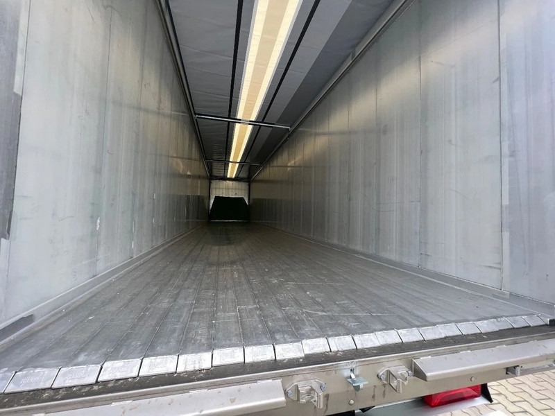 Kraker 92m3 K-Force New 10MM Cargo floor Liftas Aluminium velgen - Poluprikolica sa pokretnim podom: slika 4 Kraker 92m3 K-Force New 10MM Cargo floor Liftas Aluminium velgen - Poluprikolica sa pokretnim podom: slika 4