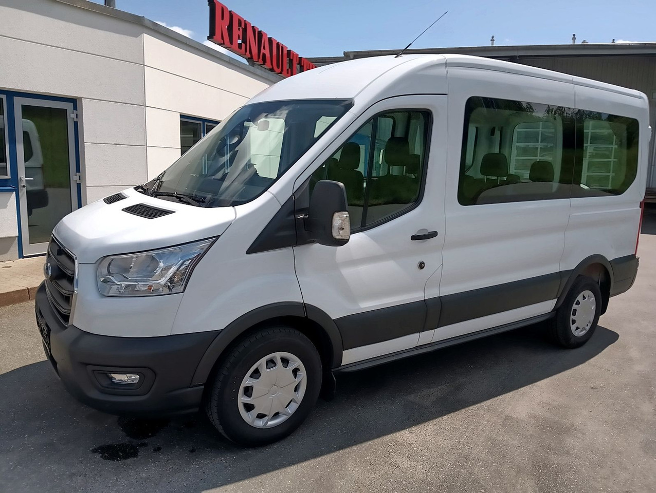 Ford Transit Kombi 350 L2 Trend 9-Sitzer 2xHeizung/Kl - Putnički kombi, Dostavno vozilo sa duplom kabinom: slika 5 Ford Transit Kombi 350 L2 Trend 9-Sitzer 2xHeizung/Kl - Putnički kombi, Dostavno vozilo sa duplom kabinom: slika 5