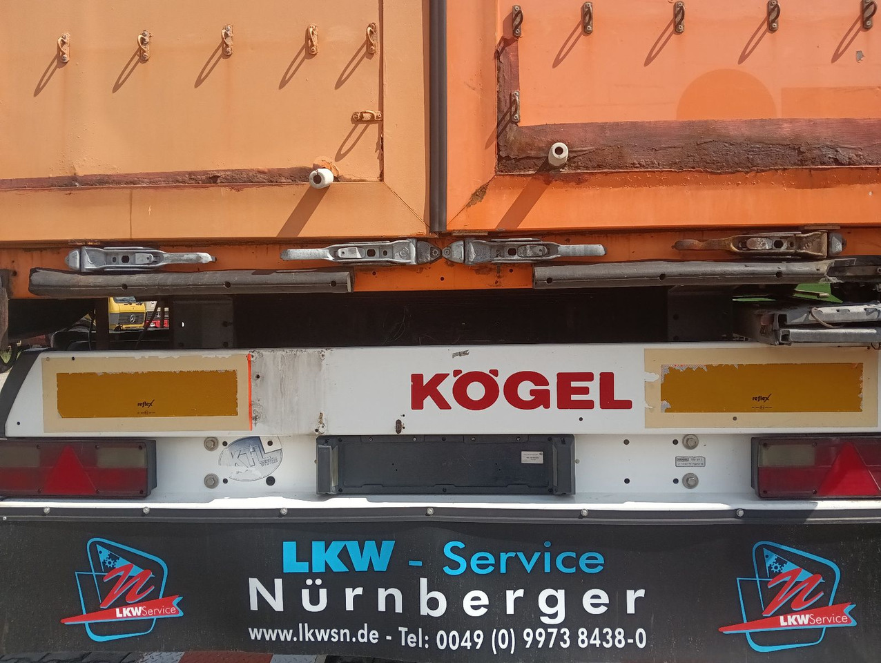 Kögel SN24BORDWANDSIDER EDSCHA BPW Disc Lift Portaltür - Poluprikolica sa ceradom: slika 4 Kögel SN24BORDWANDSIDER EDSCHA BPW Disc Lift Portaltür - Poluprikolica sa ceradom: slika 4