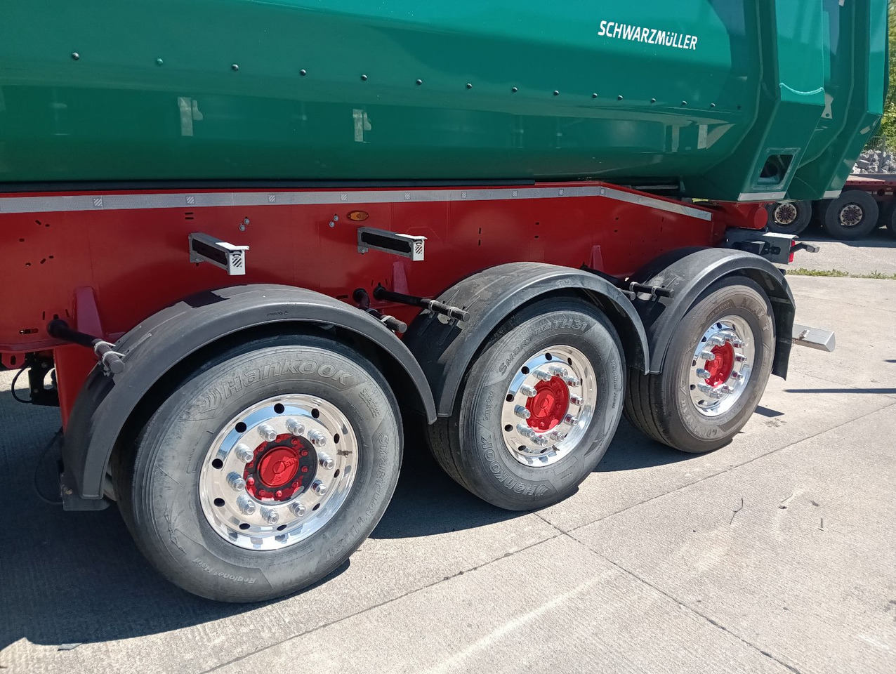 Schwarzmüller 3-A ALU-MULDE mHARDOX ALCOA 25m3 SAF 5420kgPlane - Poluprikolica istovarivača: slika 4 Schwarzmüller 3-A ALU-MULDE mHARDOX ALCOA 25m3 SAF 5420kgPlane - Poluprikolica istovarivača: slika 4