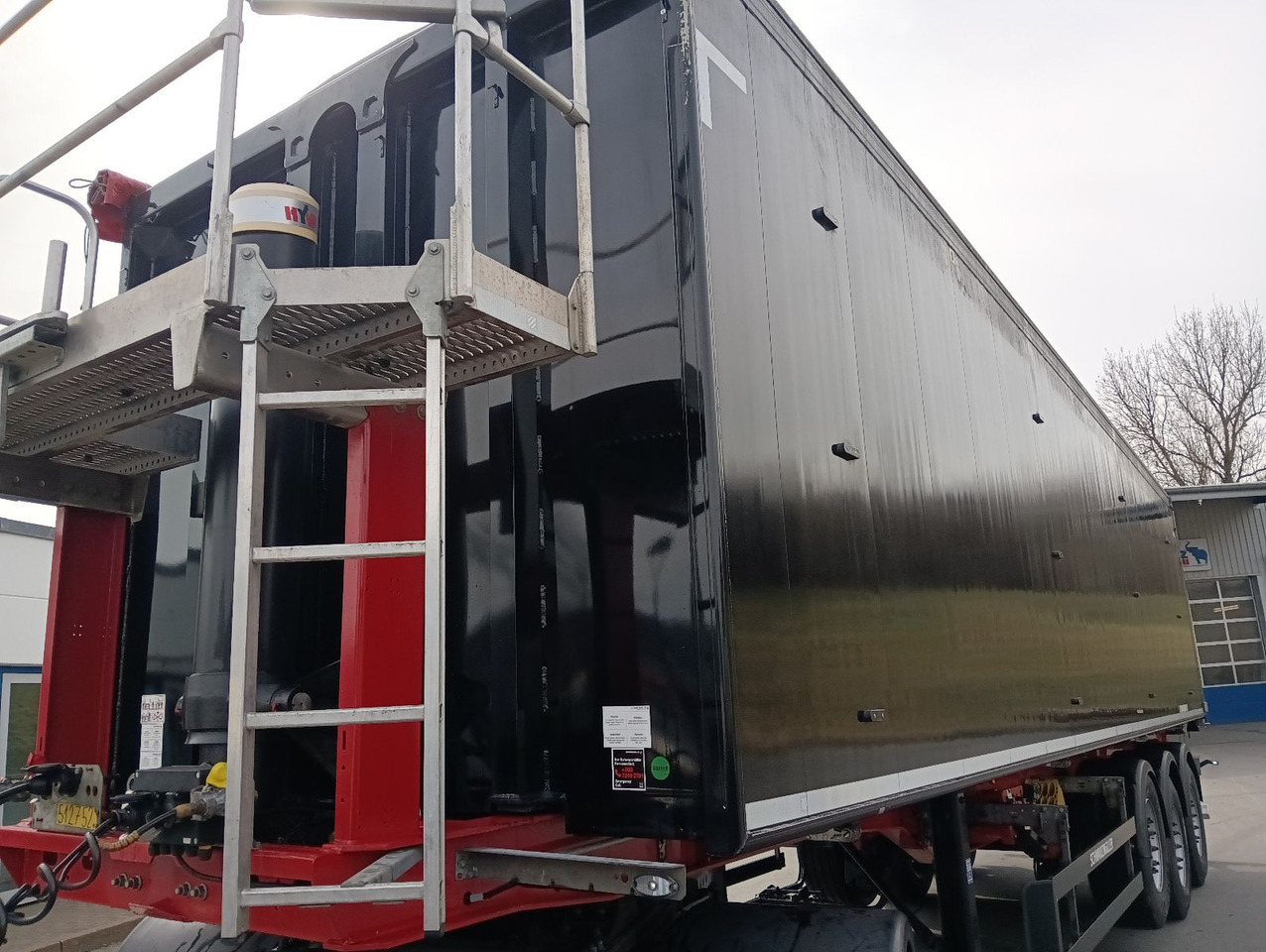 Schwarzmüller K-Serie ALU 54m3 Getreide 6250kg TopZustand - Poluprikolica istovarivača: slika 3 Schwarzmüller K-Serie ALU 54m3 Getreide 6250kg TopZustand - Poluprikolica istovarivača: slika 3