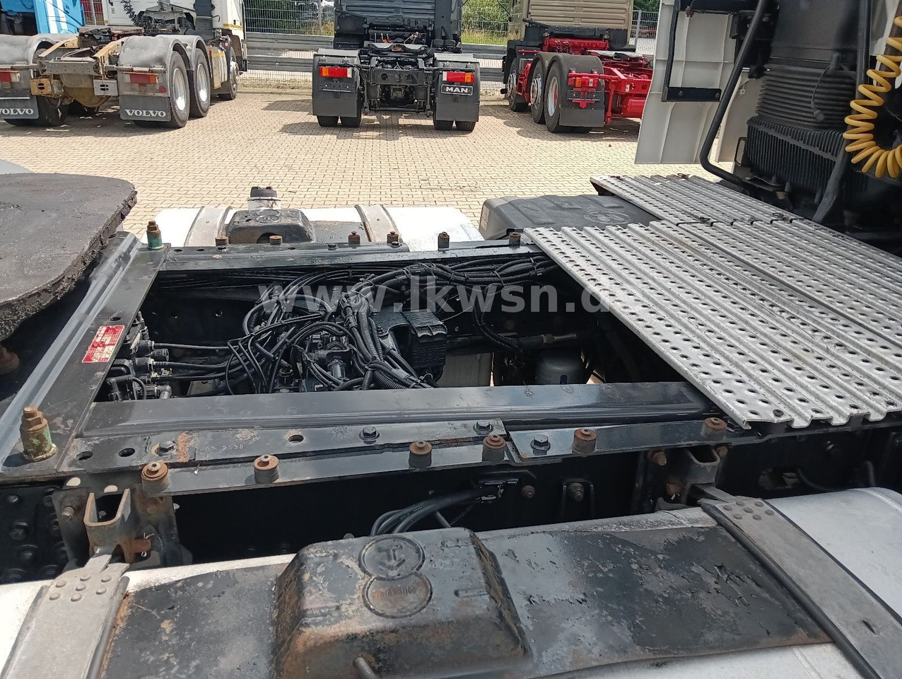 Tegljač MAN TGX 18:440 FLT XLX 2xTank Klima Spoiler Kühlbox MAN TGX 18:440 FLT XLX 2xTank Klima Spoiler Kühlbox: slika 24