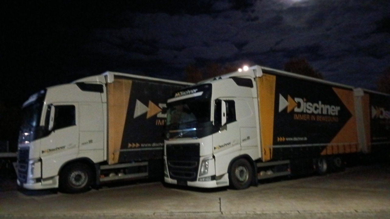 Volvo 2x JUMBO 120m3 FH460 Globe 6x2 SCHMITZ I-PARCool - Kamion sa ceradom: slika 4 Volvo 2x JUMBO 120m3 FH460 Globe 6x2 SCHMITZ I-PARCool - Kamion sa ceradom: slika 4