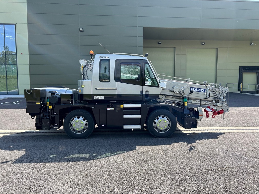 KATO 13 Ton City Crane - Only 17,000Kms from New - Pokretni kran: slika 2 KATO 13 Ton City Crane - Only 17,000Kms from New - Pokretni kran: slika 2