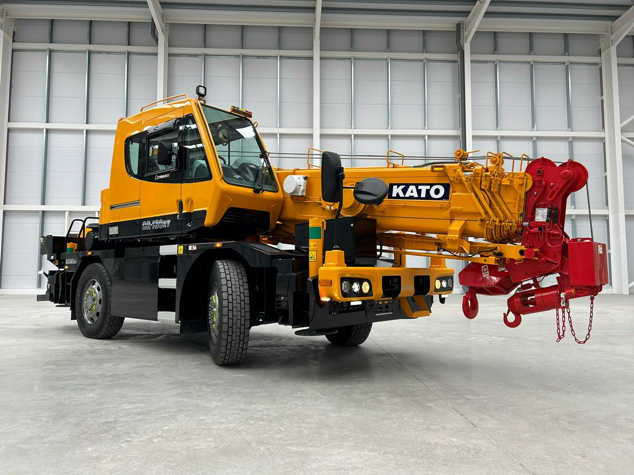 KATO CR-130Rv - 13 Ton City Crane with Joystick Control - Pokretni kran: slika 1 KATO CR-130Rv - 13 Ton City Crane with Joystick Control - Pokretni kran: slika 1