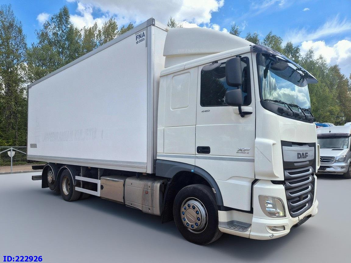DAF XF 106 440 FAR 6x2 Euro6 - Izotermički kamion: slika 4 DAF XF 106 440 FAR 6x2 Euro6 - Izotermički kamion: slika 4