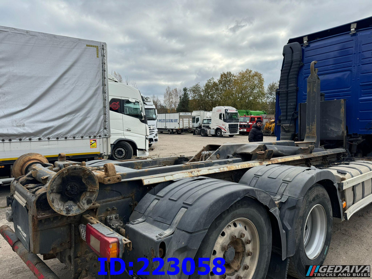 HIAB Multilift XR21S53 - Sistem hidraulične kuke/ Utovaranja kontejnera: slika 4 HIAB Multilift XR21S53 - Sistem hidraulične kuke/ Utovaranja kontejnera: slika 4