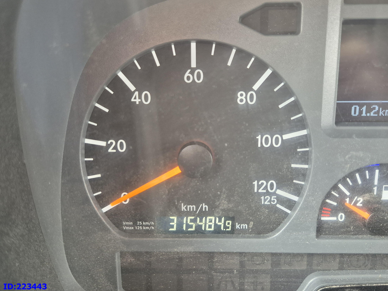 Kamion sa tovarnim sandukom MERCEDES-BENZ Atego 1326 4×4: slika 14 Kamion sa tovarnim sandukom MERCEDES-BENZ Atego 1326 4×4: slika 14