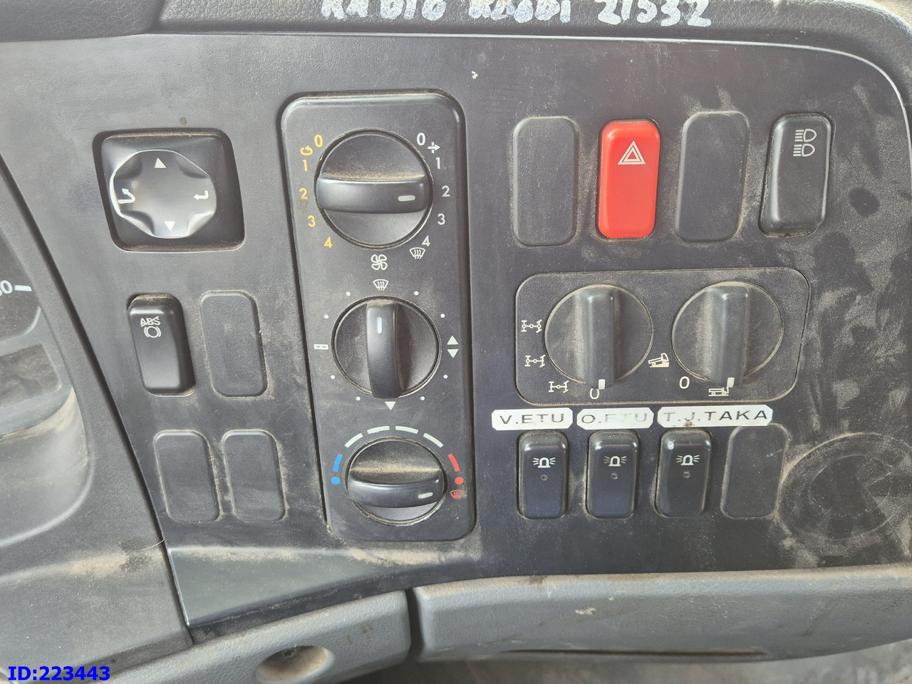 Kamion sa tovarnim sandukom MERCEDES-BENZ Atego 1326 4×4: slika 16 Kamion sa tovarnim sandukom MERCEDES-BENZ Atego 1326 4×4: slika 16