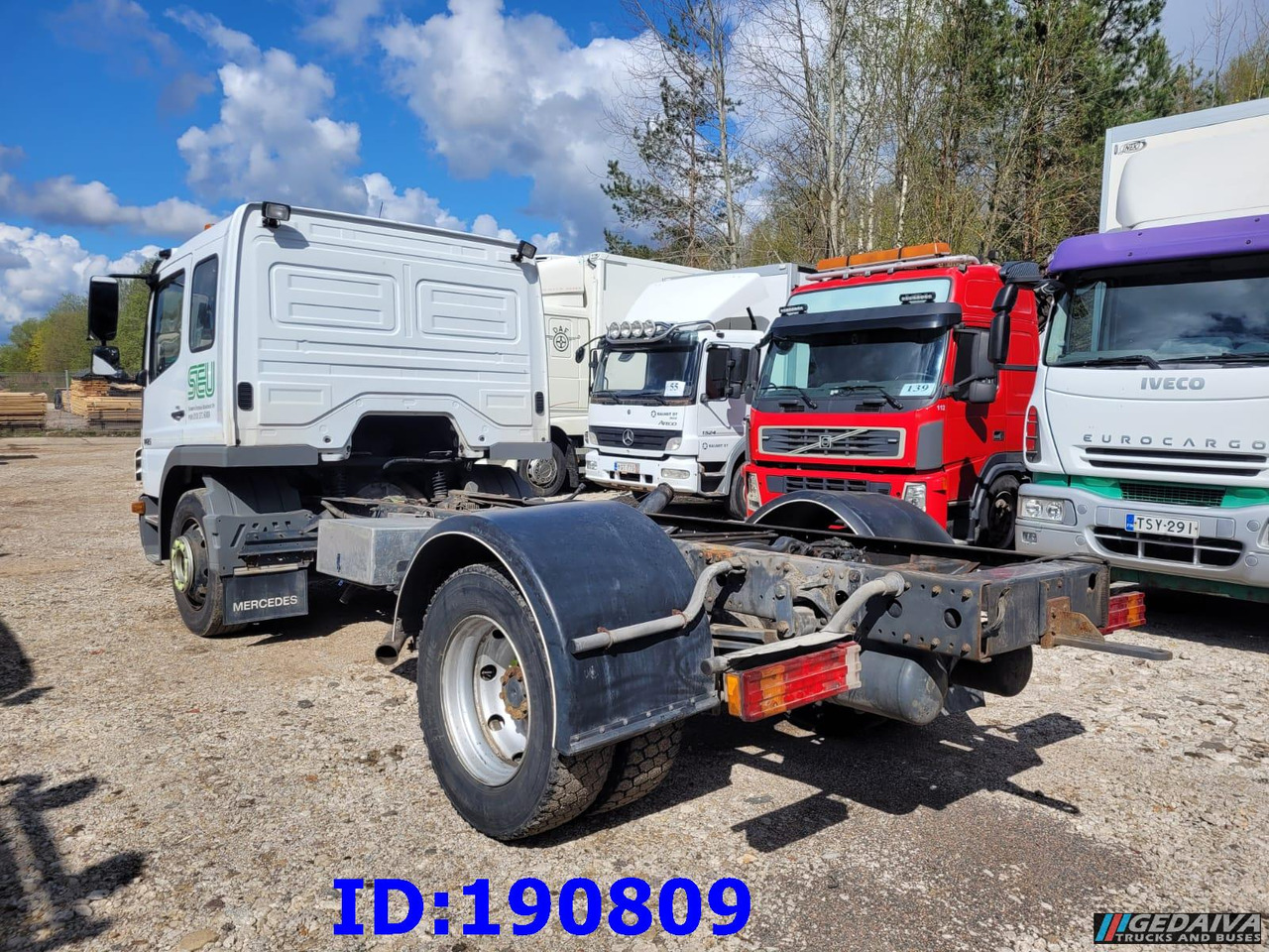 Kamion sa golom šasijom i zatvorenom kabinom MERCEDES-BENZ Atego 1425: slika 6