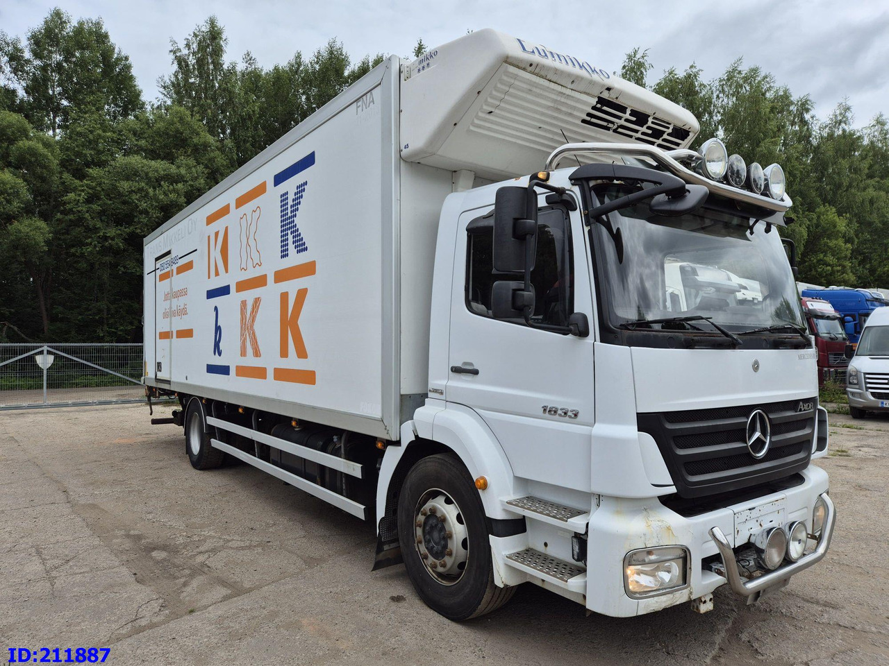 MERCEDES-BENZ Axor 1833 - Manual - Hladnjača: slika 4 MERCEDES-BENZ Axor 1833 - Manual - Hladnjača: slika 4
