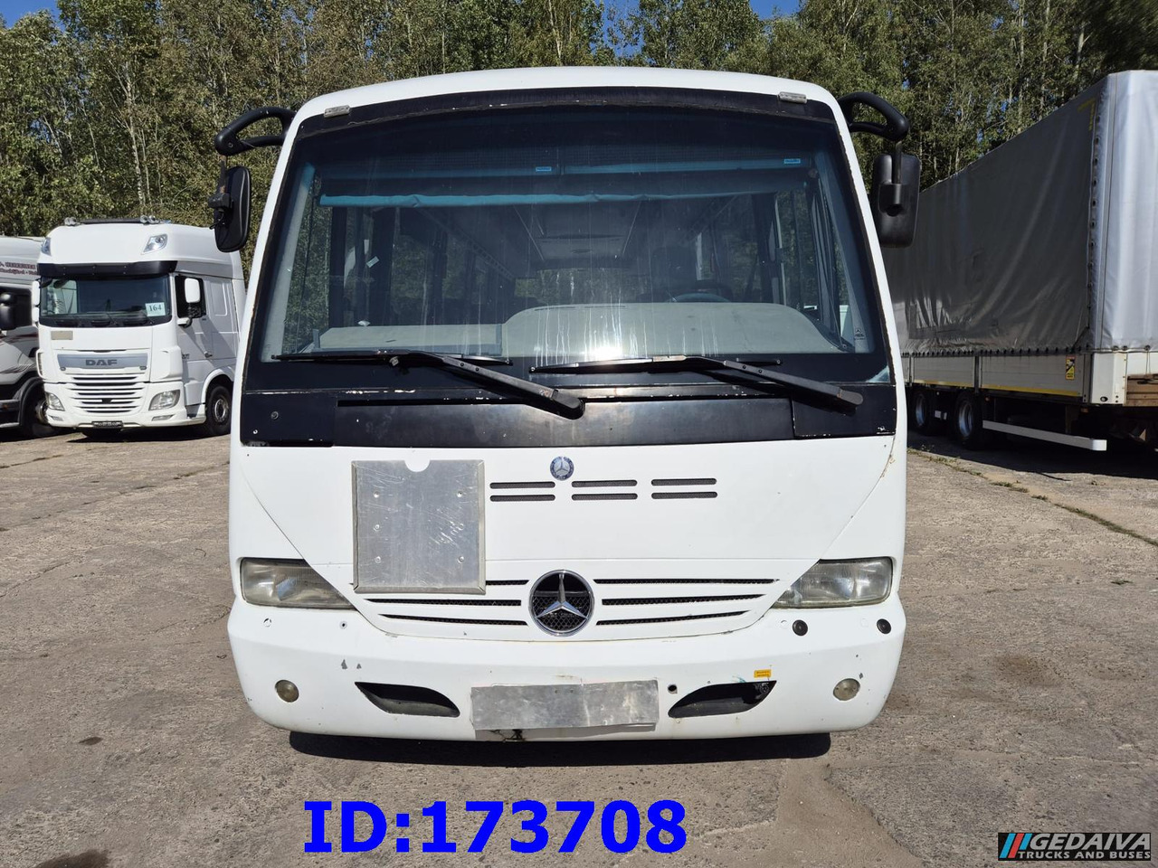 MERCEDES-BENZ Medio 30 Seat - Turistički autobus: slika 2 MERCEDES-BENZ Medio 30 Seat - Turistički autobus: slika 2