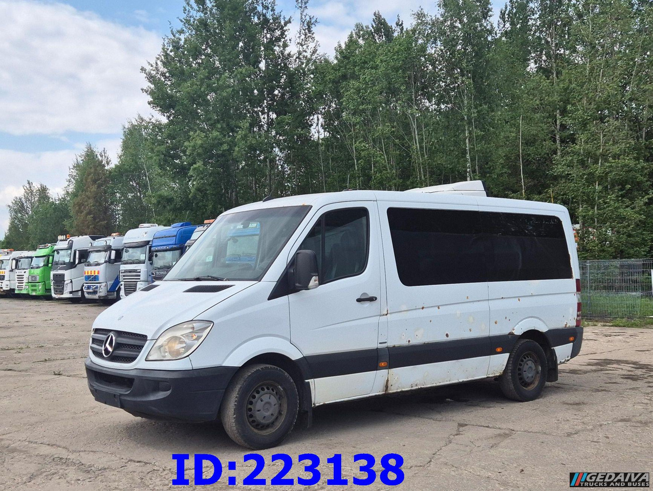 MERCEDES-BENZ Sprinter 213 - Euro5 - Turistički autobus: slika 4 MERCEDES-BENZ Sprinter 213 - Euro5 - Turistički autobus: slika 4