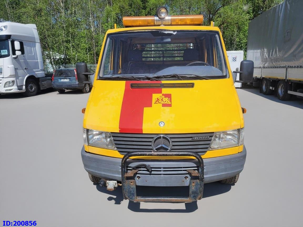 MERCEDES-BENZ Sprinter 408D - 5 Seater - Kamion sa tovarnim sandukom: slika 2 MERCEDES-BENZ Sprinter 408D - 5 Seater - Kamion sa tovarnim sandukom: slika 2