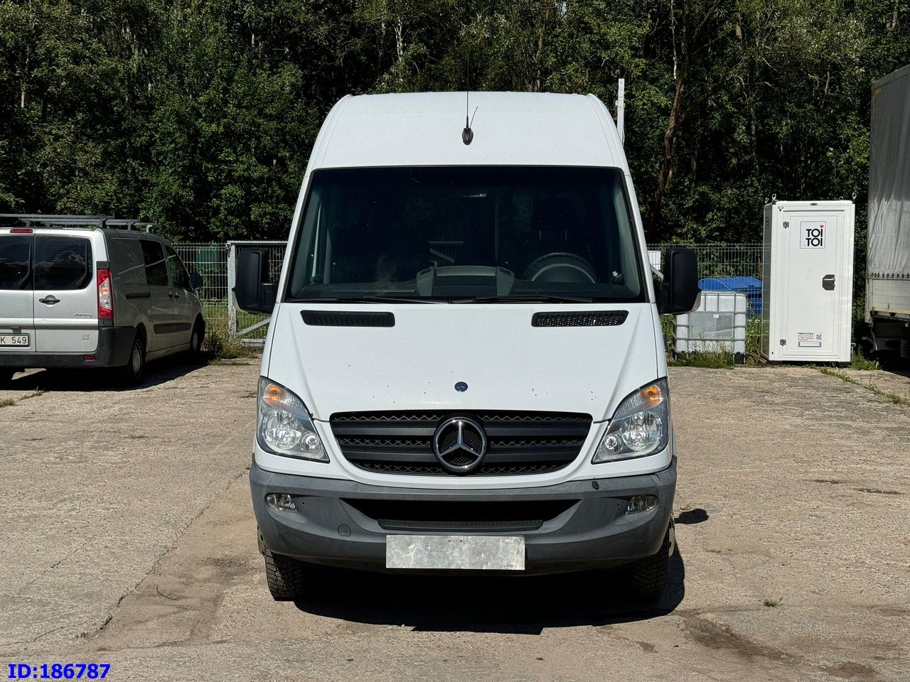 MERCEDES-BENZ Sprinter 516 - 17-seater - Euro5 - Turistički autobus: slika 2 MERCEDES-BENZ Sprinter 516 - 17-seater - Euro5 - Turistički autobus: slika 2