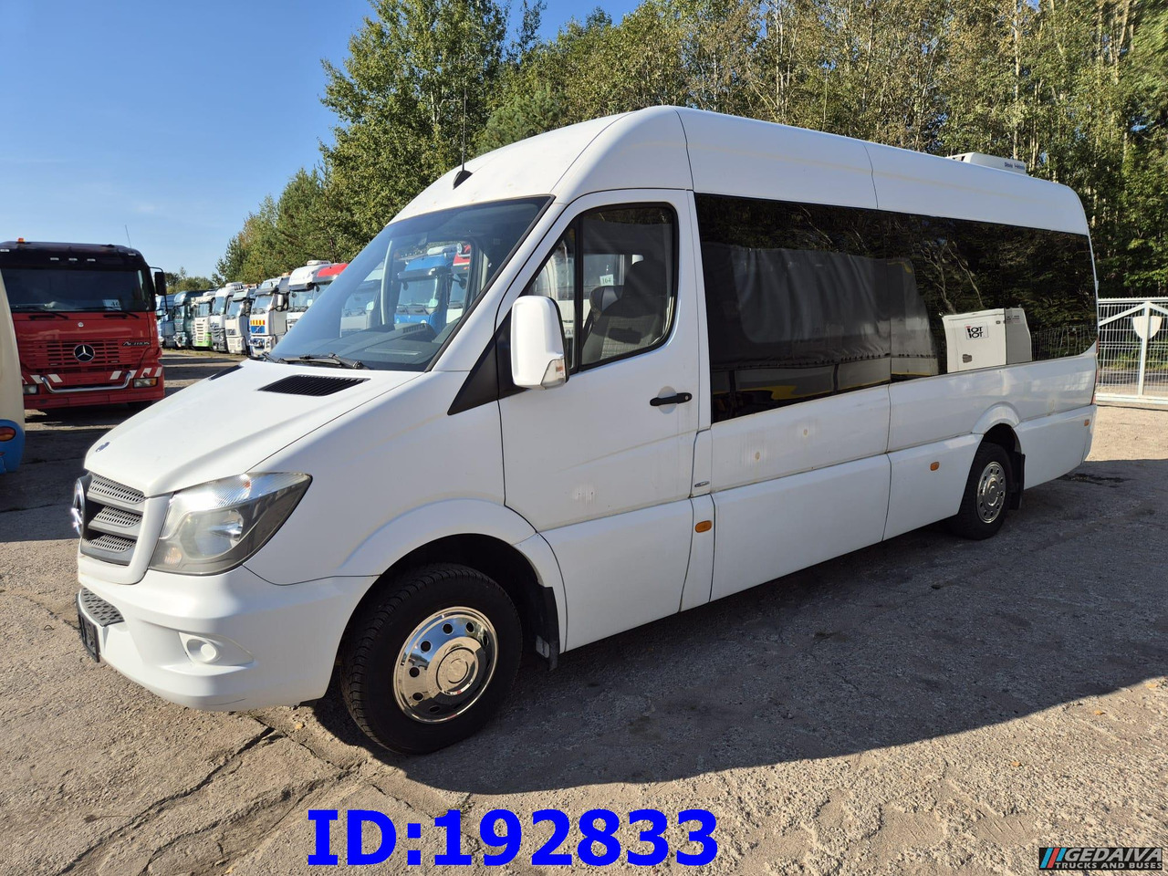 Turistički autobus MERCEDES-BENZ Sprinter 516 20-Seats Euro6: slika 1