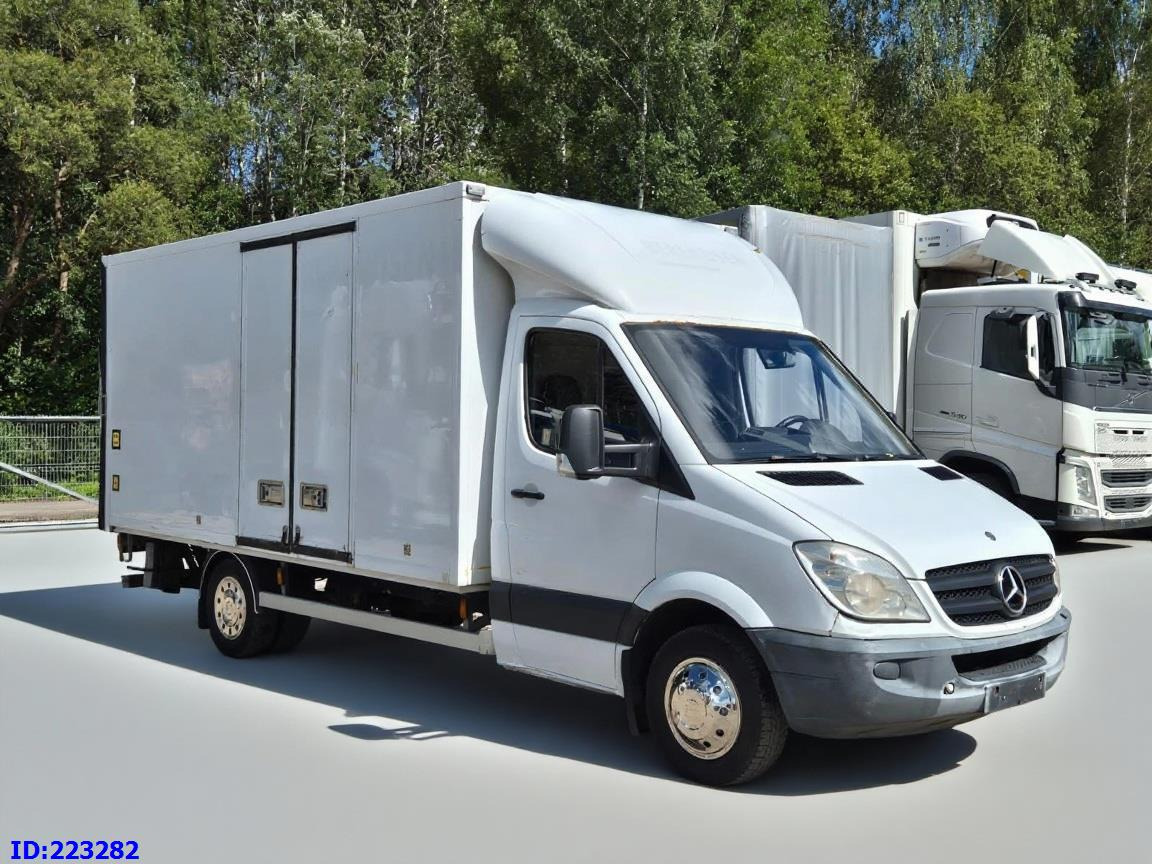MERCEDES-BENZ Sprinter 516 SUPER - Dostavno vozilo sa zatvorenim sandukom: slika 4 MERCEDES-BENZ Sprinter 516 SUPER - Dostavno vozilo sa zatvorenim sandukom: slika 4