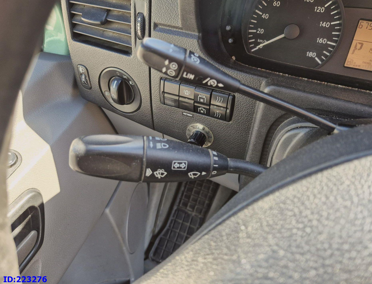 Minibus, Putnički kombi MERCEDES-BENZ Sprinter 516 - VIP - 23 Places: slika 9