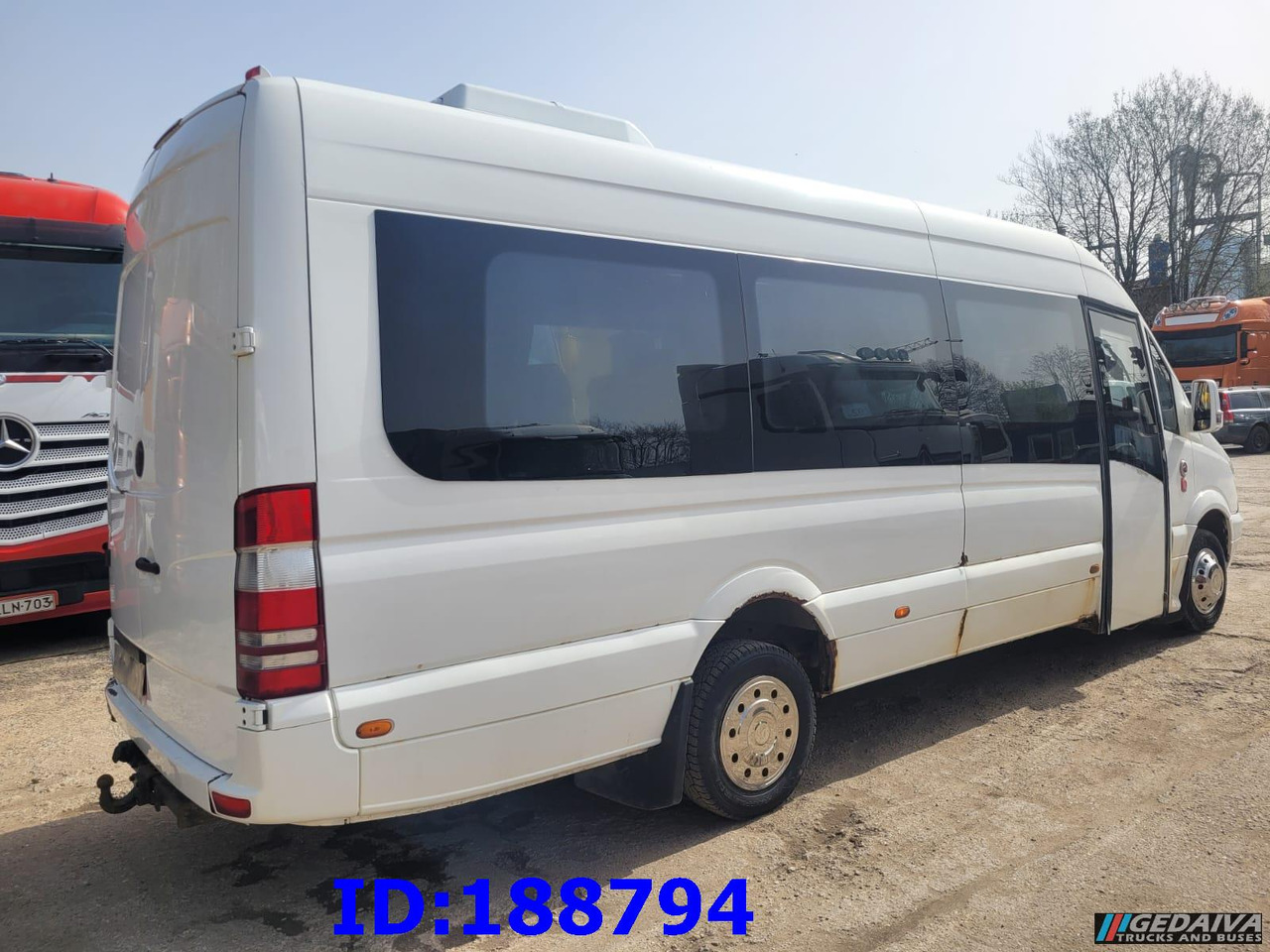 MERCEDES-BENZ Sprinter 518 - Kasten VIP - 20 Seater - Turistički autobus: slika 5 MERCEDES-BENZ Sprinter 518 - Kasten VIP - 20 Seater - Turistički autobus: slika 5