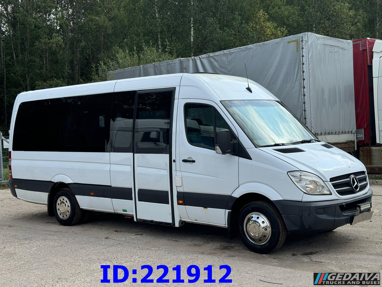 MERCEDES-BENZ Sprinter 518 VIP 17-Place - Turistički autobus: slika 3 MERCEDES-BENZ Sprinter 518 VIP 17-Place - Turistički autobus: slika 3