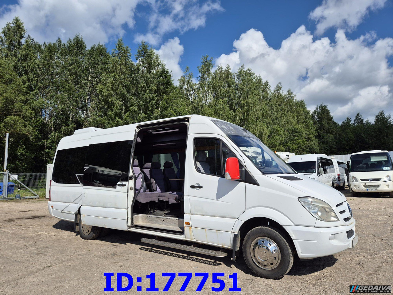 MERCEDES-BENZ Sprinter 518 - VIP - 17-seater - Turistički autobus: slika 3 MERCEDES-BENZ Sprinter 518 - VIP - 17-seater - Turistički autobus: slika 3