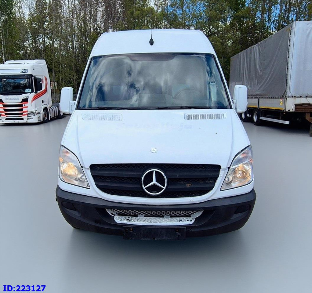 MERCEDES-BENZ Sprinter 518 - VIP -19 Seater - Minibus, Putnički kombi: slika 2 MERCEDES-BENZ Sprinter 518 - VIP -19 Seater - Minibus, Putnički kombi: slika 2