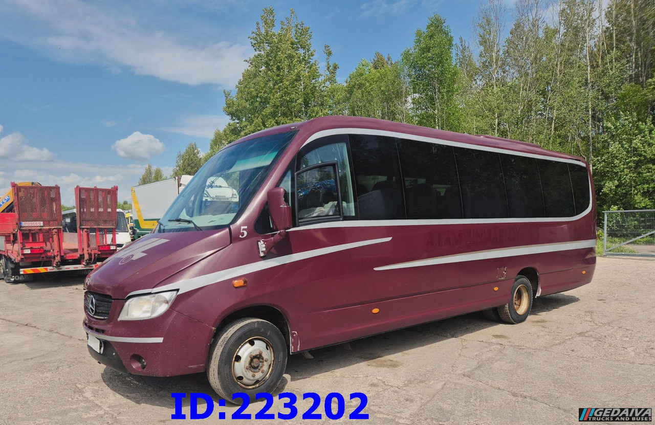 MERCEDES-BENZ Sunrider 818D Vario 33 - Seater - Turistički autobus: slika 1 MERCEDES-BENZ Sunrider 818D Vario 33 - Seater - Turistički autobus: slika 1