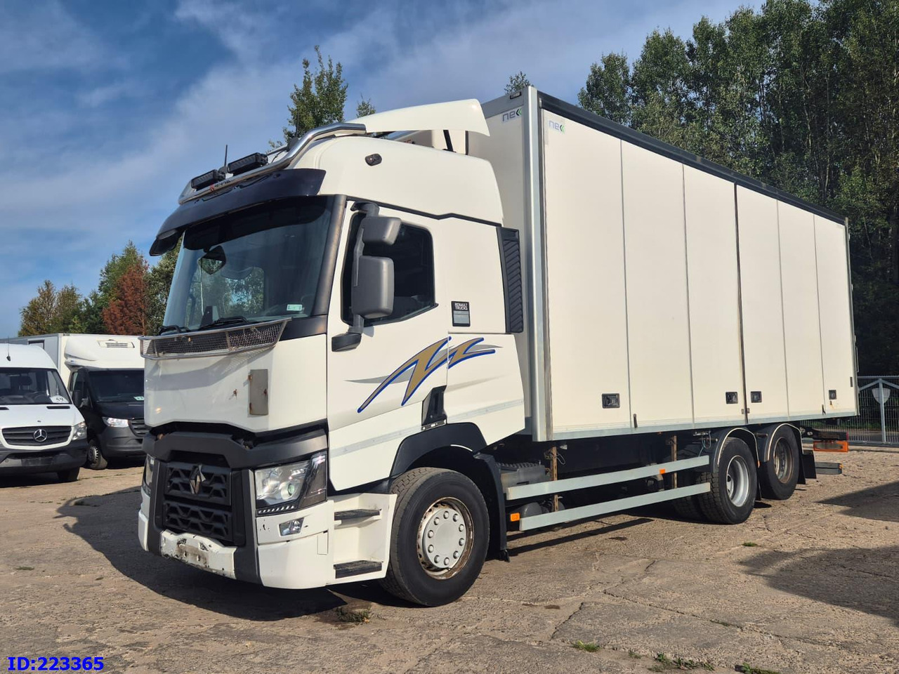 RENAULT T520 6x2 Euro 6 (Box 7.82m) - Kamion sa zatvorenim sandukom: slika 1 RENAULT T520 6x2 Euro 6 (Box 7.82m) - Kamion sa zatvorenim sandukom: slika 1